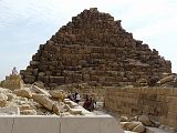 Le Caire Gizeh Pyramides oFemme 0675